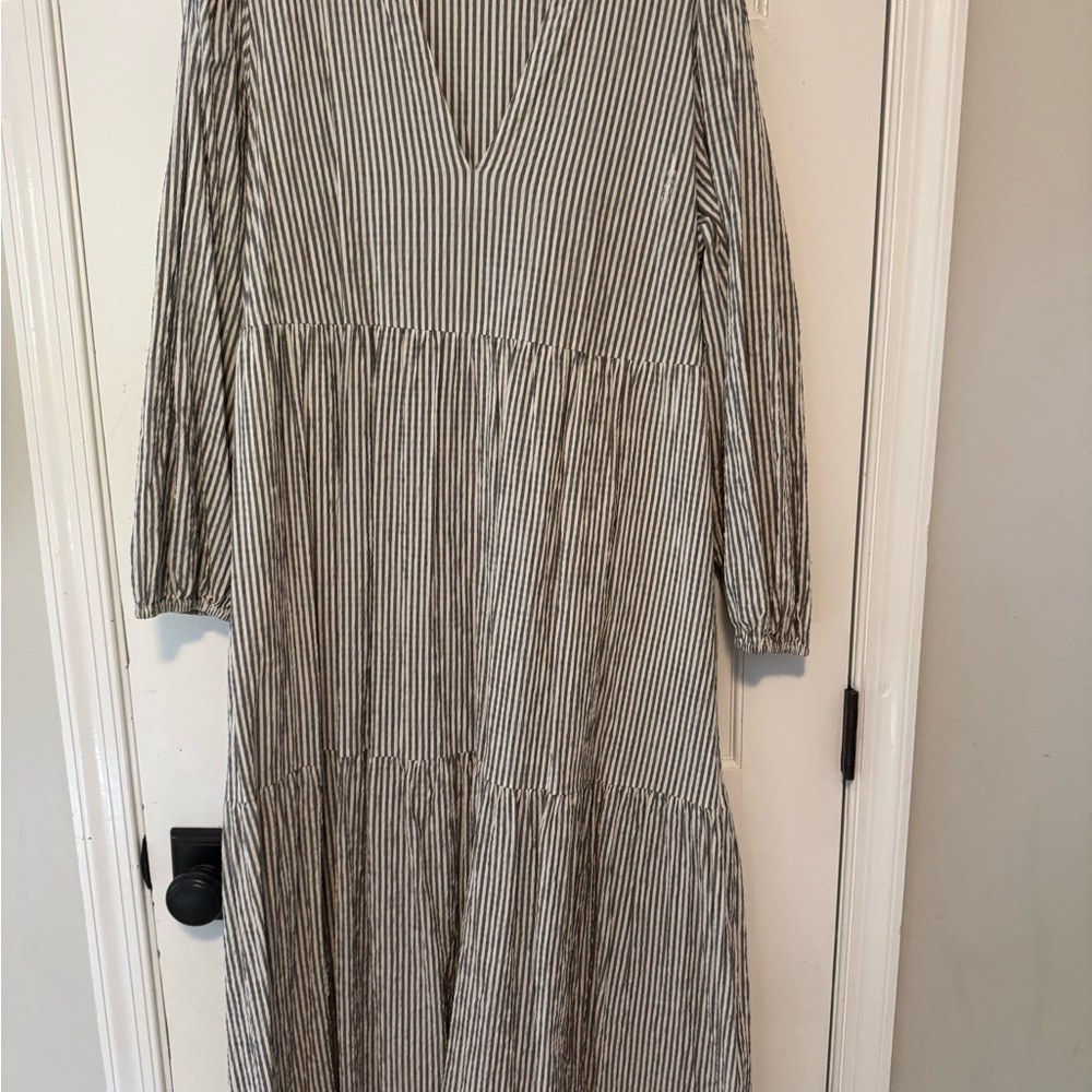 Striped V-Neck Long Sleeve Midi Dress - Gray & White
